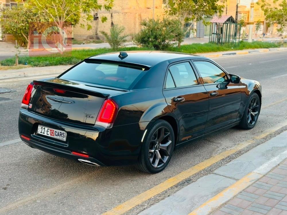 كرايسلر 300